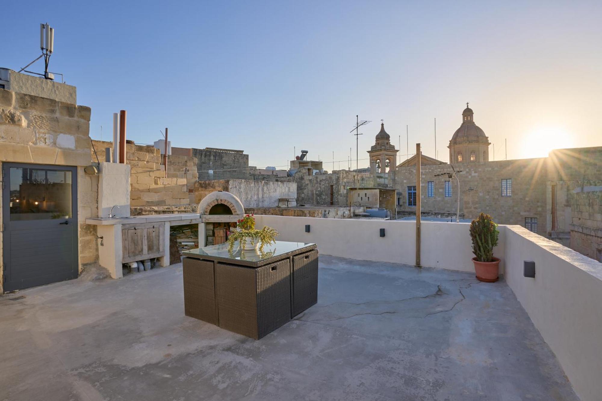 12 -16 , Pacifiku Scicluna Birgu Eksteriør billede